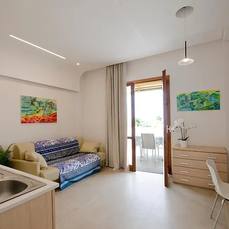 Mare Fuori Apartment *